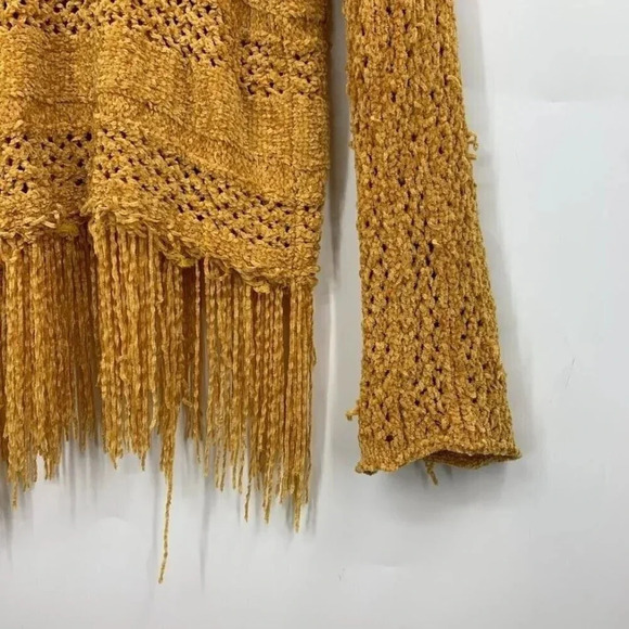 Rain + Rose Women's Chenille Mustard Fringe Long Sleeve Round Sweater Size S NWT - Picture 5 of 11